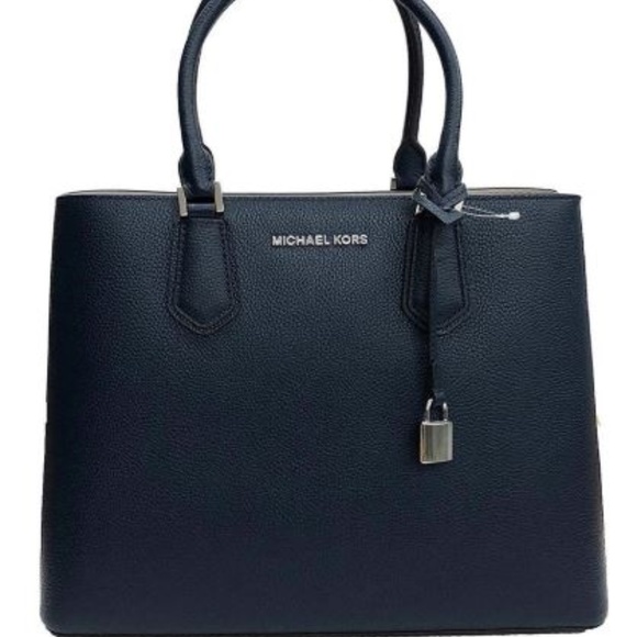 Michael Kors Handbags - 🍒HP!🍒Michael Kors Adele Large Leather Satchel